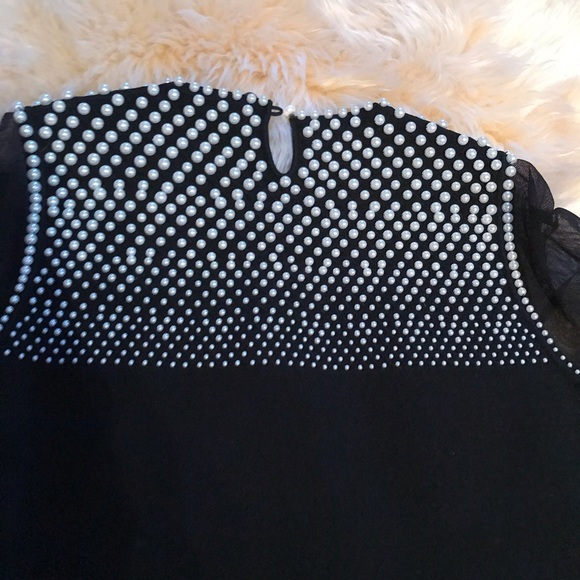 Evening top with faux pearls - Picture 4 of 9